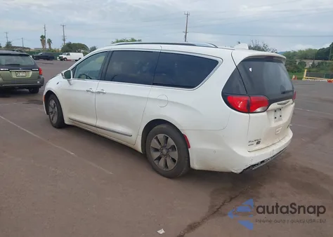 2020 Chrysler Pacifica Hybrid 35Th Anniversary Limited z USA, uszkodzony, nr VIN 2C4RC1N77LR143497